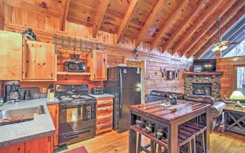 Cabin kitchen Room